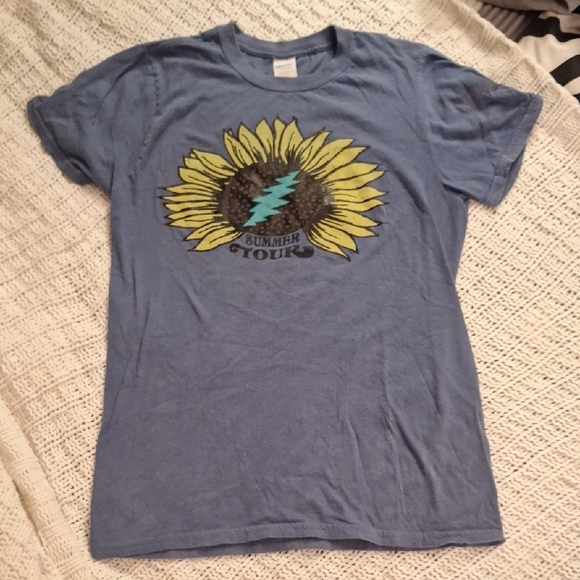 Gildan Soft style Tops - Gildan Blue T-Shirt with Sunflower Design